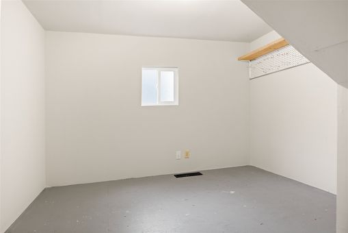 MLS 6895 Exeter Dr Oakland052