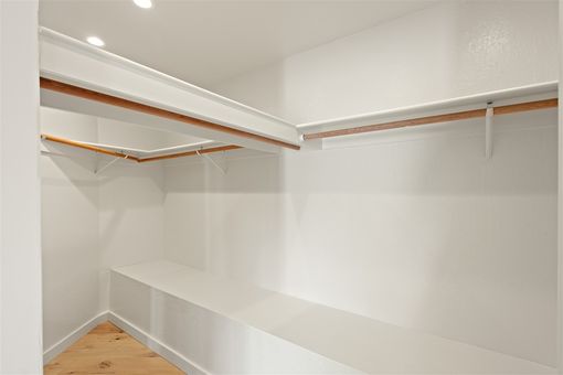 MLS 6895 Exeter Dr Oakland056