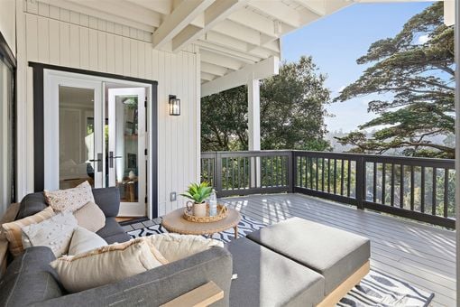 MLS 6895 Exeter Dr Oakland070