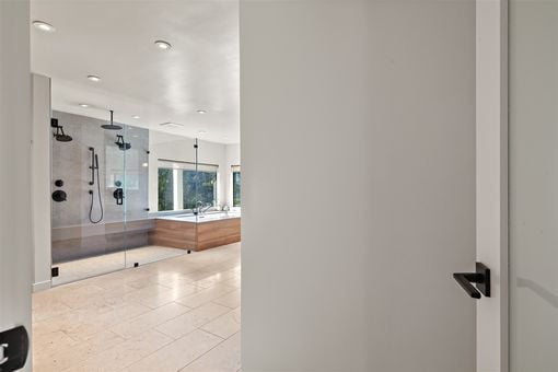 MLS 6895 Exeter Dr Oakland074