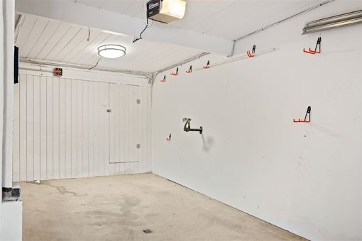 MLS 6895 Exeter Dr Oakland086