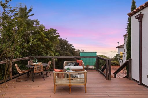 MLS 901 Grizzly Peak Blvd Berkeley095