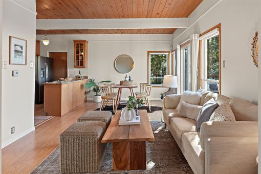 MLS 6741 Snake Rd Oakland013