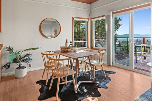 MLS 6741 Snake Rd Oakland014