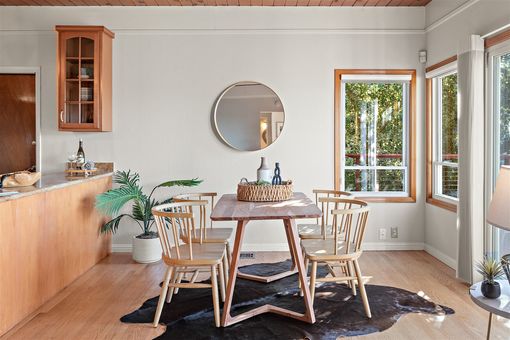 MLS 6741 Snake Rd Oakland015