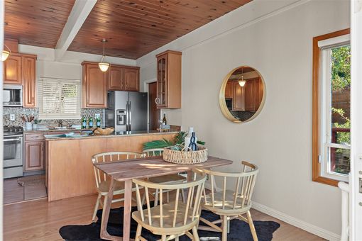 MLS 6741 Snake Rd Oakland016