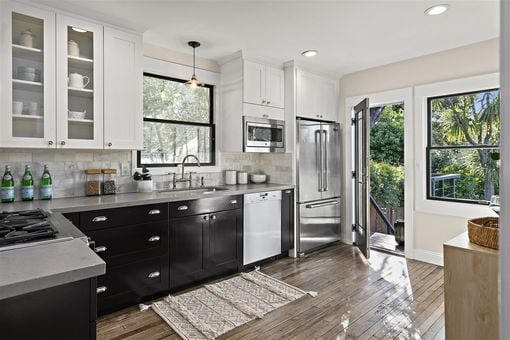 011 - MLS 5945 Majestic Ave Oakland014
