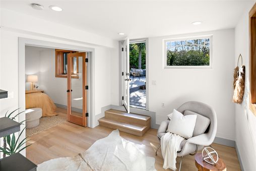 017 - MLS 5945 Majestic Ave Oakland023