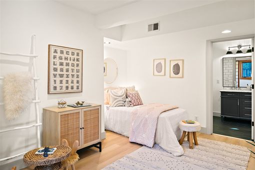 022 - MLS 5945 Majestic Ave Oakland034