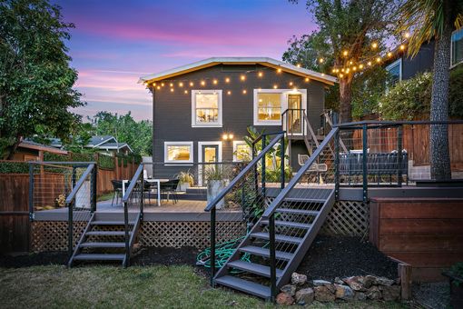 027 - MLS 5945 Majestic Ave Oakland042