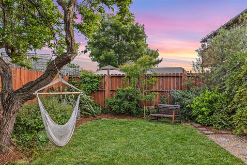 028 - MLS 2736 Bartlett St Oakland038