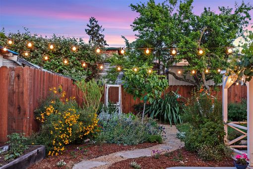 029 - MLS 2736 Bartlett St Oakland040