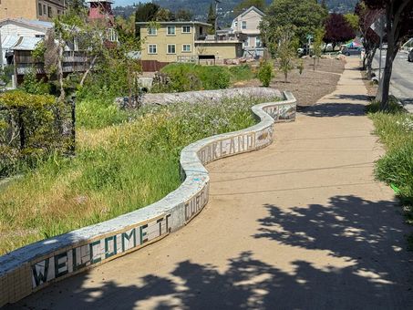 043 - MLS Neighborhood005