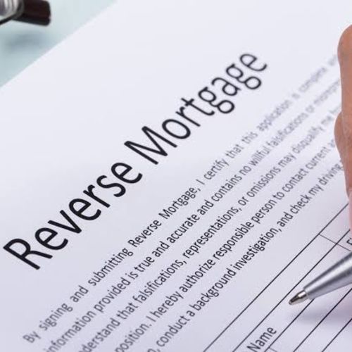 Selling a Berkeley or Oakland Home with a Reverse Mortgage in 2026