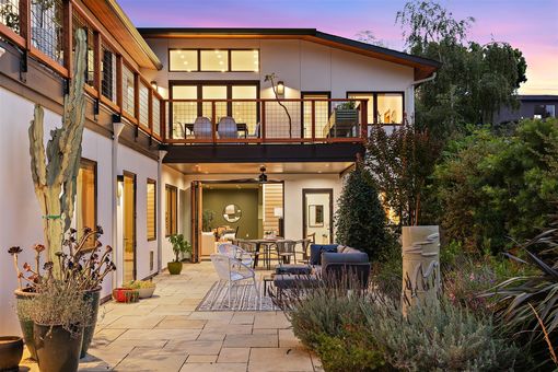 001 - MLS 2241 Glen Ave Berkeley085