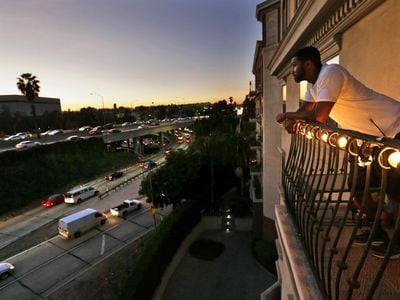 Buying Near a Freeway: Noise, Air Quality, and Value Conside…