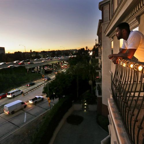 Buying Near a Freeway: Noise, Air Quality, and Value Considerations