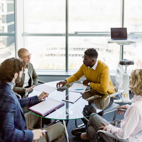 Working With a Real Estate Team vs. a Solo Agent: What's the Difference