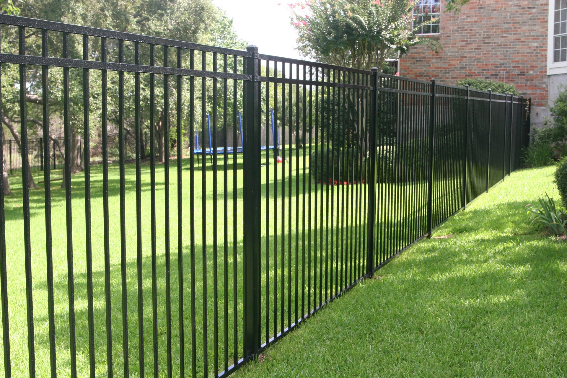 fbp-blog-the-best-ways-to-fence-a-large-property-1mb-2-0