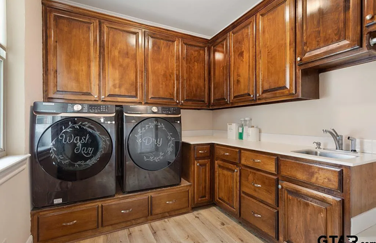 e4affaa0df957a4ffc3d83bb2d3c7c11-cc_ft_1536