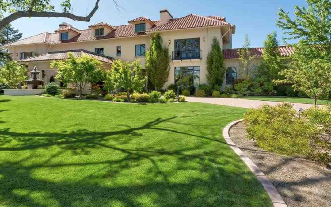 Reno luxury real estate market favors buyers as luxury Lake Tahoe home prices increase.