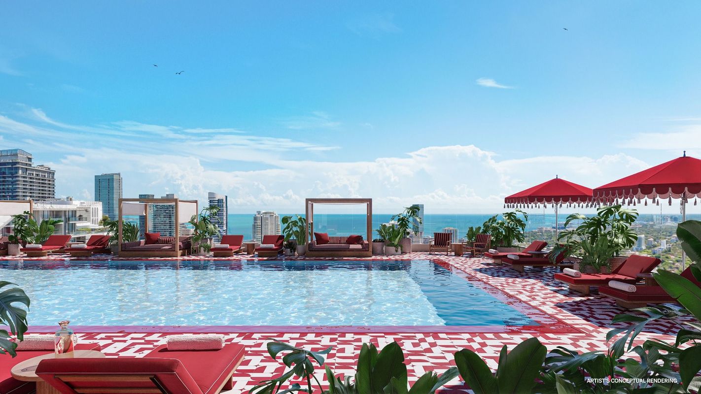 PoolDeck_StandardResidences_Brickell_compressed