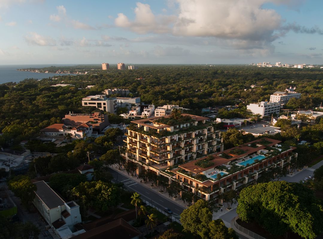 Oppenheim_GrandAveMiami_Sunstruck_www.mir.no-min