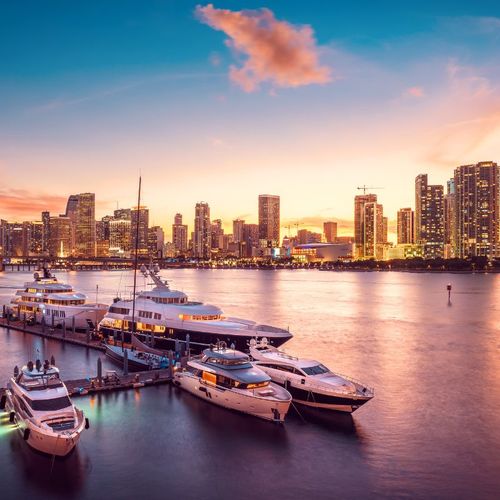 Marina Living in Miami: Dockage & Luxury Homes