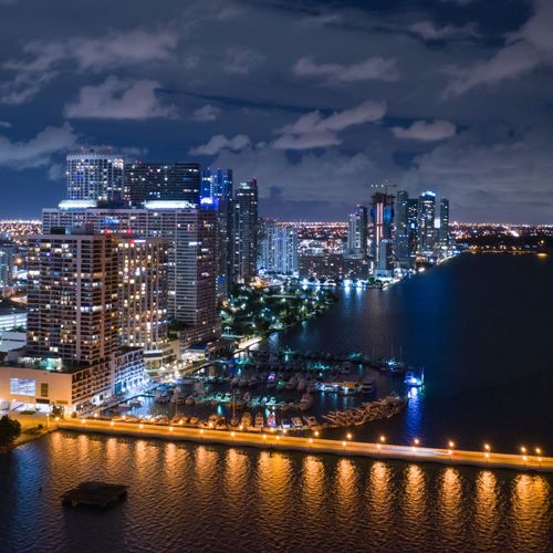 Living in Edgewater Miami: Bayfront Condo Lifestyle & Real Estate Guide