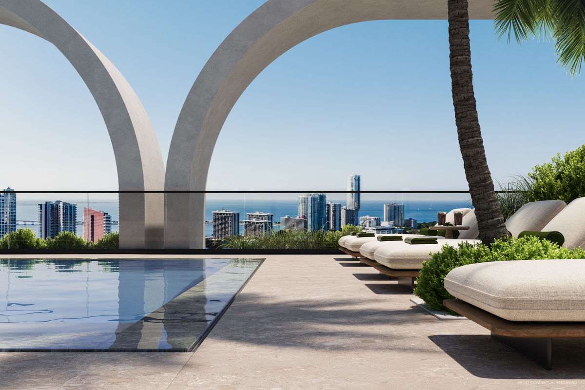 HoW_Exterior_PoolCity_View