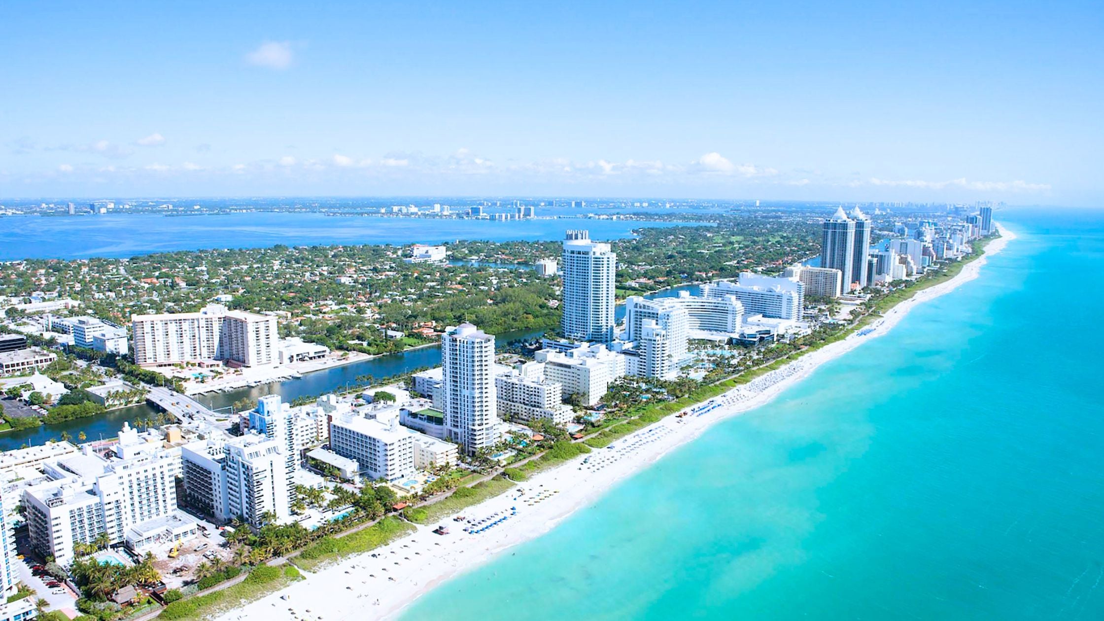 Miami Waterfront vs. Inland Living Pros, Cons & Price Differences