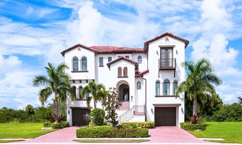 Selling a Home in Shenandoah Miami: A 2026 Seller's Playbook