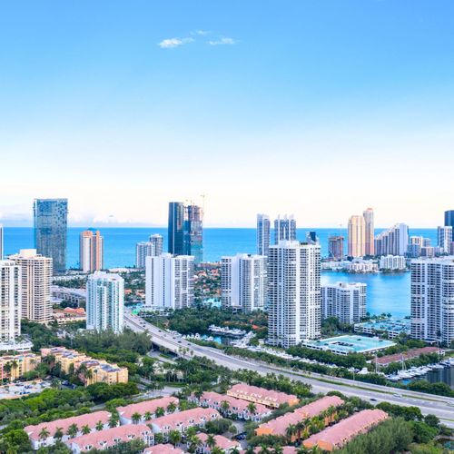 Selling a Home in Aventura: What Actually Works in 2026