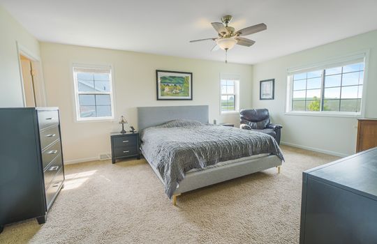 Master Bed 1 (3)