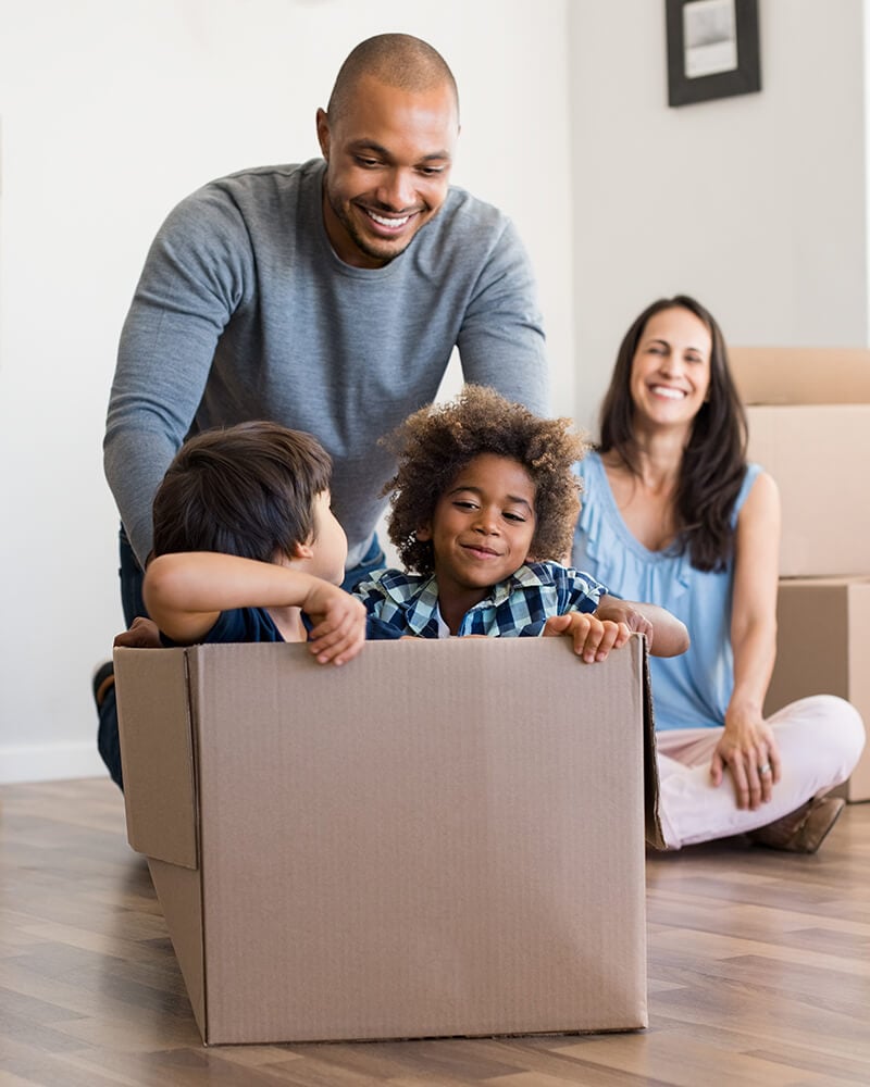 happy-family-packing