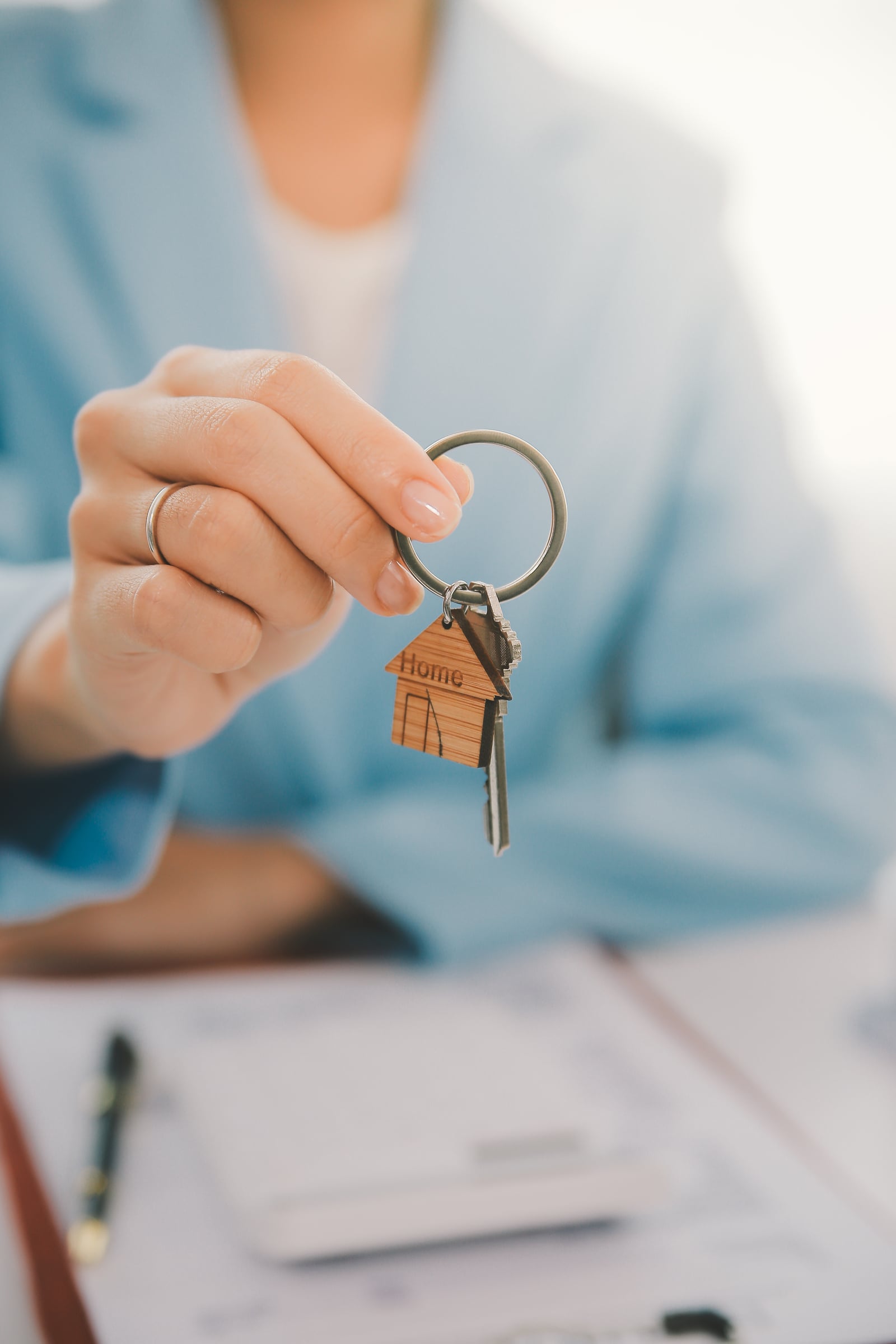 Real estate agent talked about the terms of the home purchase ag