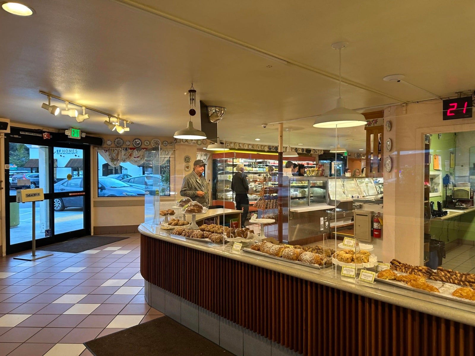 Gayles Bakery Counter