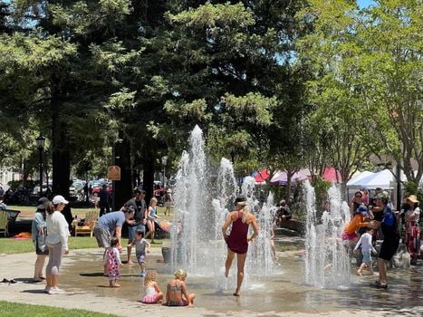 los-gatos-plaza-fountains