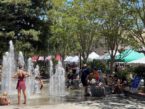 los-gatos-square-fountains