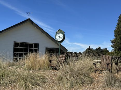 pasatiempo-clock-chairs-2
