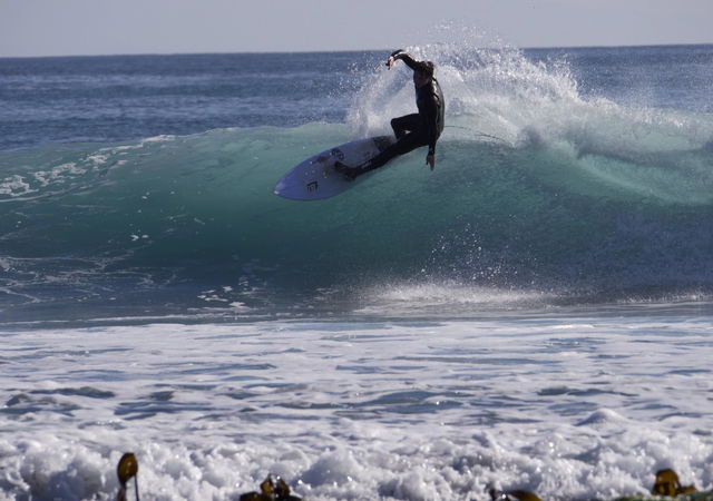 pleasure-point-surfer-wave