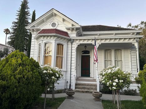 rose-garden-san-jose-house-1600w