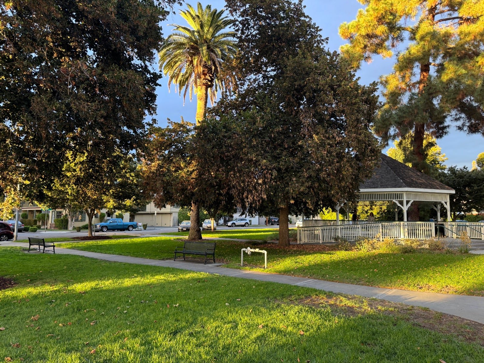 santa-clara-plaza-park-bandstand