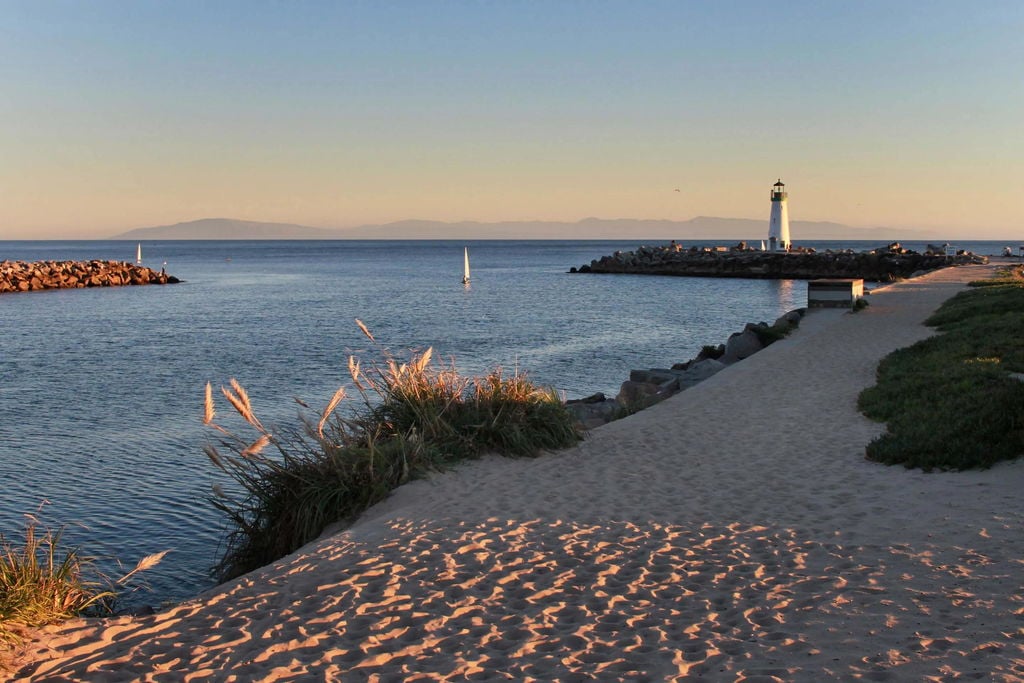 santa-cruz-yacht-harbor-sunset