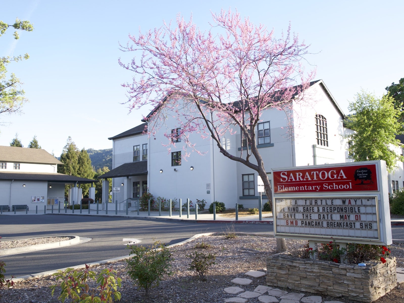 Saratoga Elementary School in California