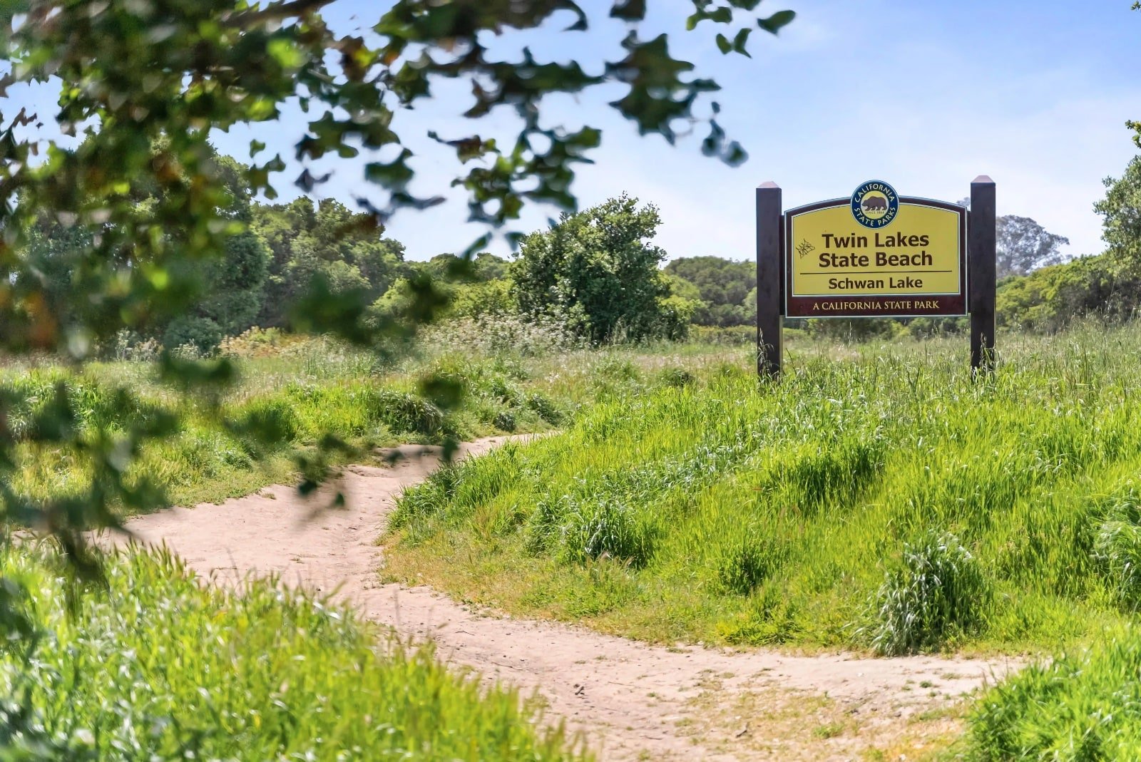 Twin Lakes Beach Sign