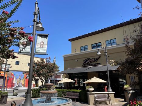 willow-glen-town-square-2-2