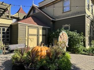 winchester-mystery-house-exterior-08-2