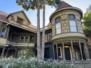 winchester-mystery-house-exterior-26-2