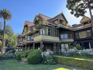 winchester-mystery-house-exterior-27-2